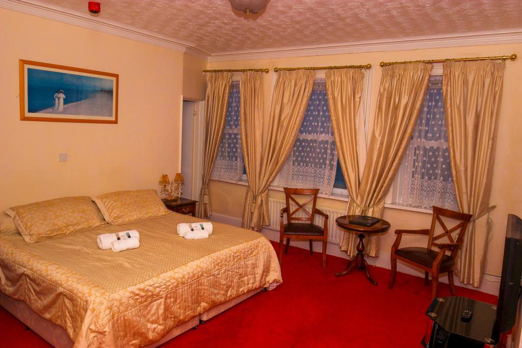 איסטבורן Albany Lions Hotel מראה חיצוני תמונה
