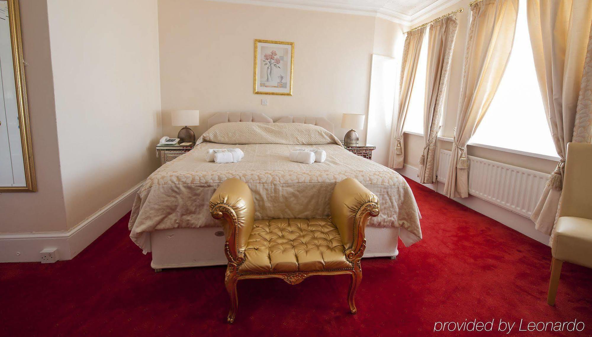 איסטבורן Albany Lions Hotel מראה חיצוני תמונה
